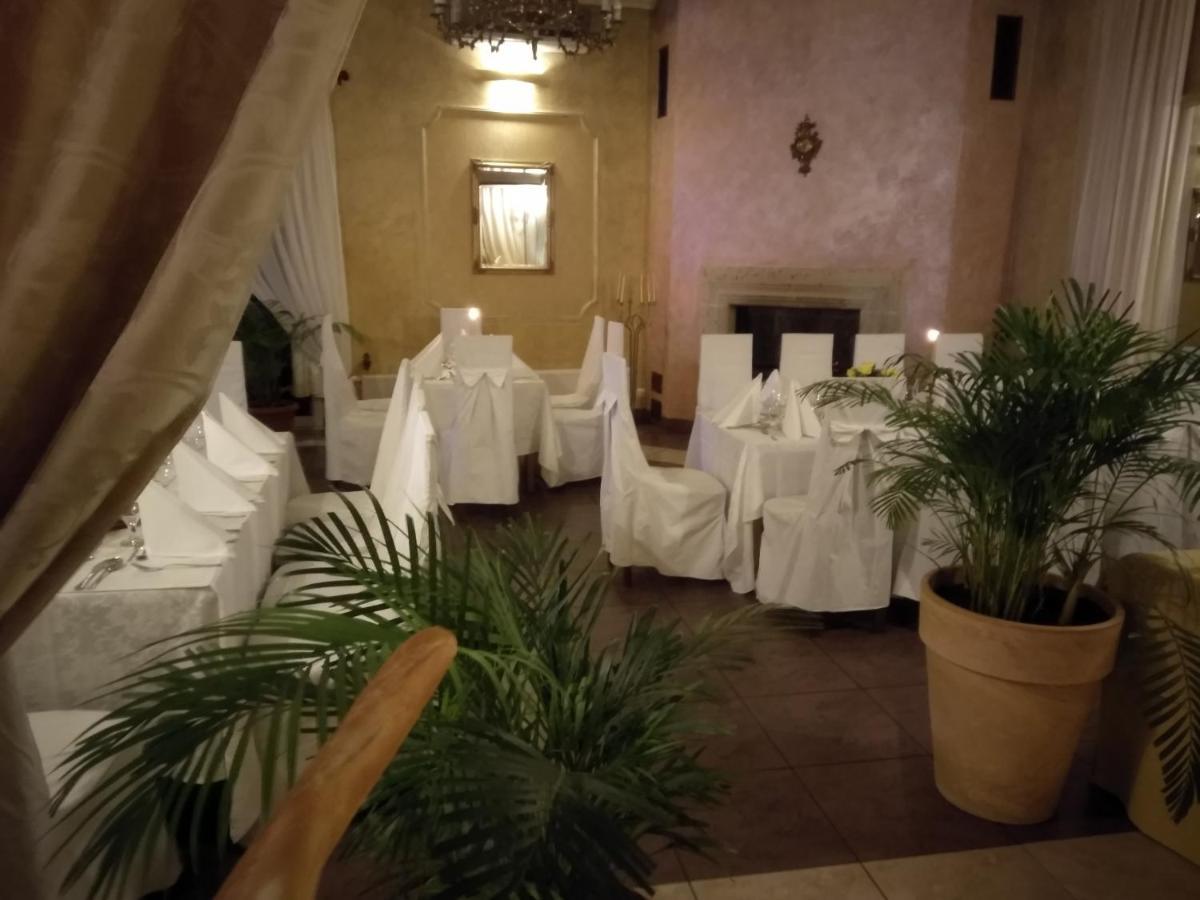 Hotel Polak Zamość エクステリア 写真
