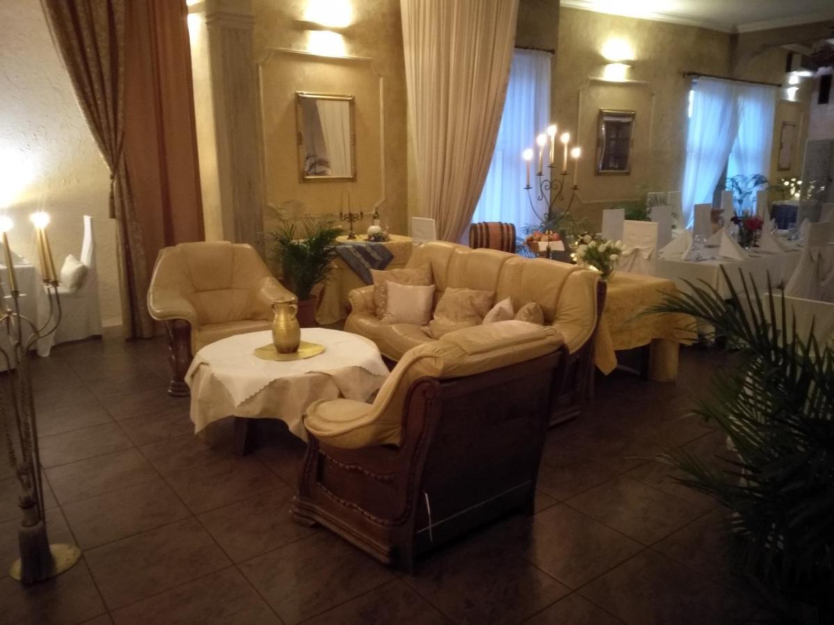 Hotel Polak Zamość エクステリア 写真