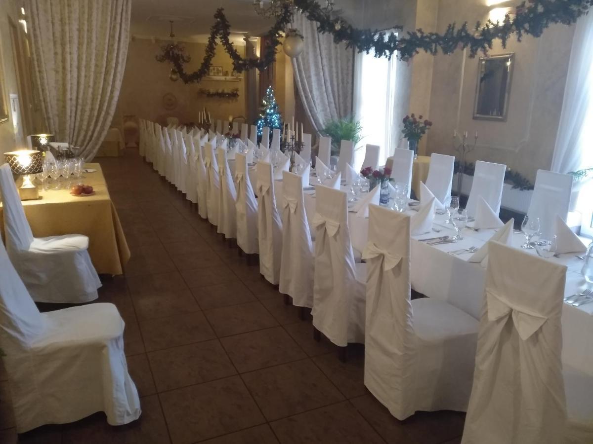 Hotel Polak Zamość エクステリア 写真